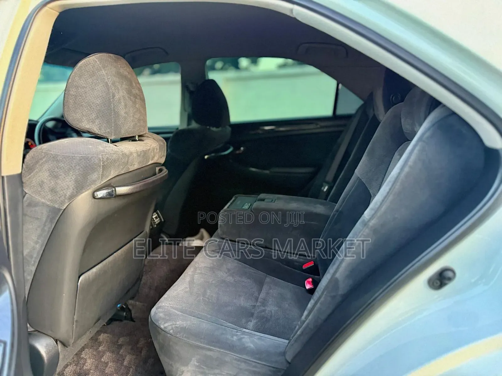 Toyota Crown Royale 2005 White