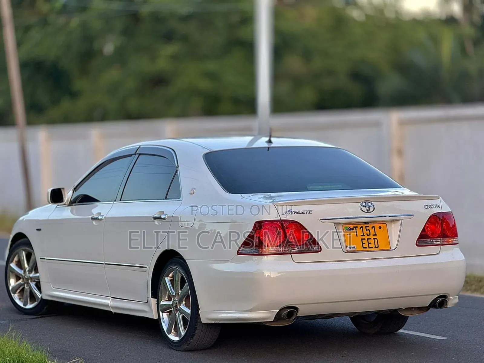 Toyota Crown Royale 2005 White