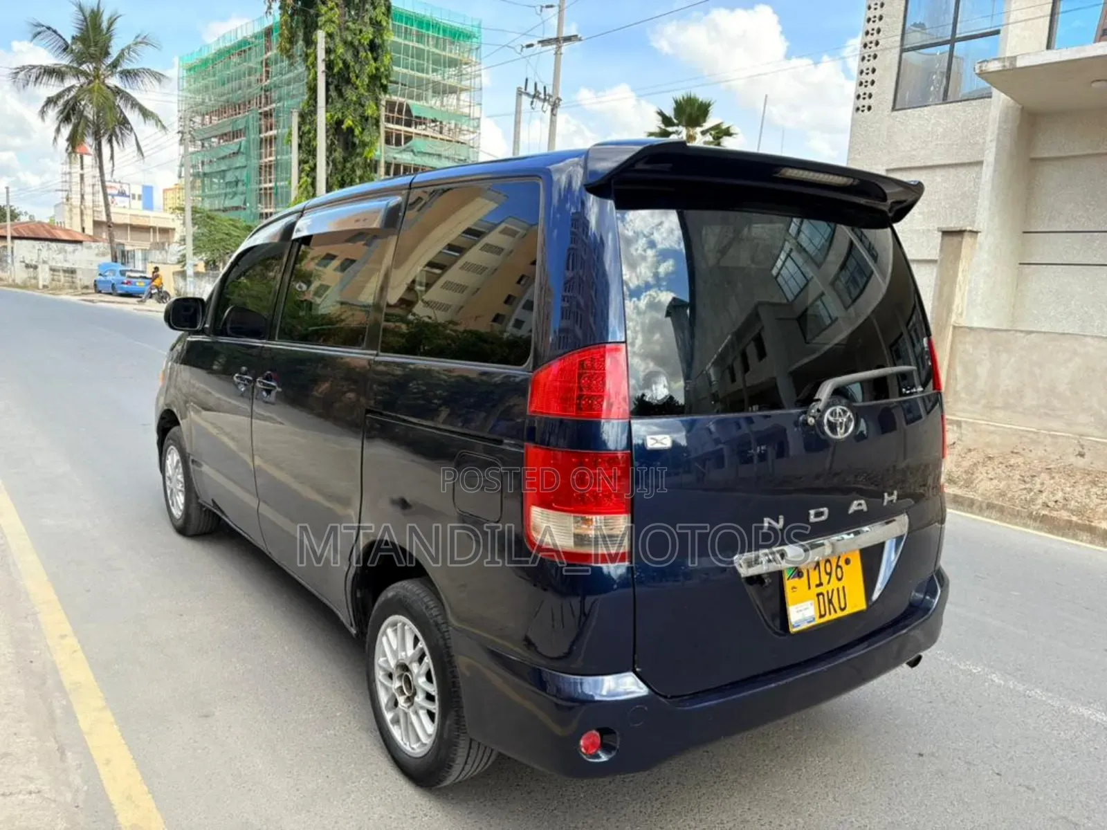 Toyota Noah 2.0 AWD (8 Seater) 2005 Black