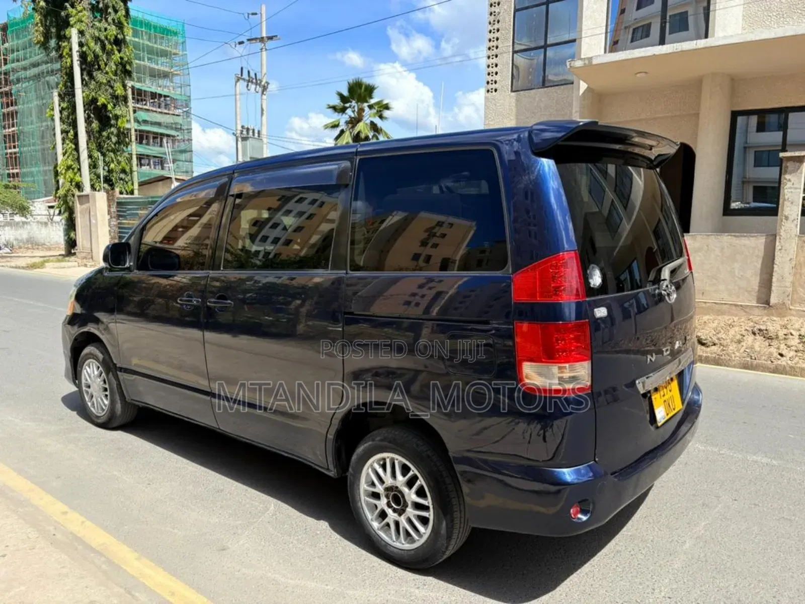 Toyota Noah 2.0 AWD (8 Seater) 2005 Black