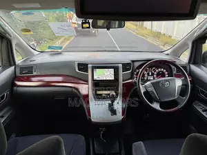 Toyota Vellfire 2009 Silver