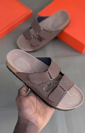Men's Sandals Basically Soft and Fancy