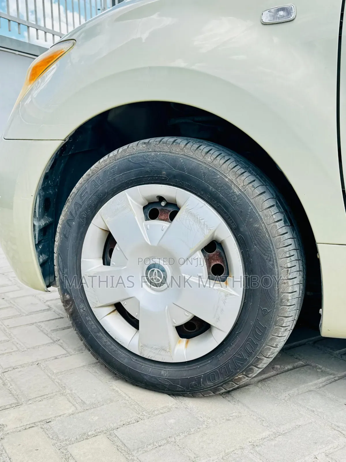 Toyota IST 2007 Green