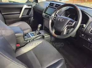 Toyota Land Cruiser Prado 2019 White