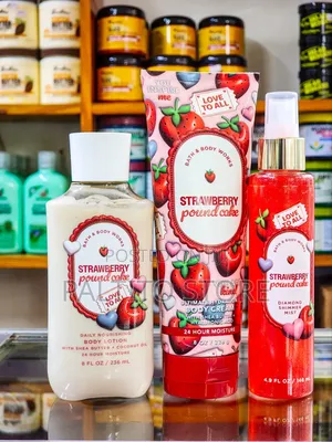 Bath Body Works Strawberry Pound Cake Ultimate Set