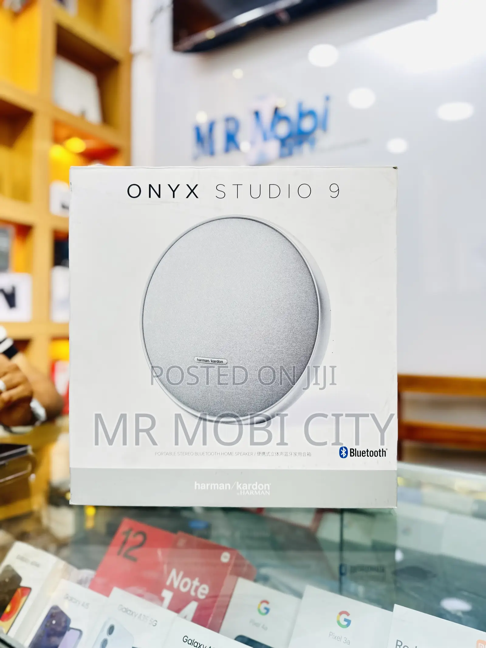 Onyx Studio 9