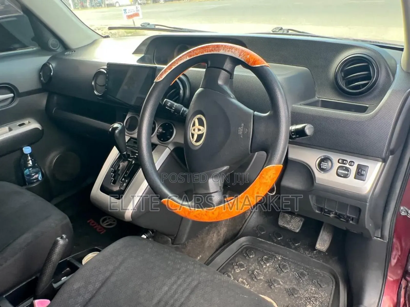 Toyota Rumion 1.5 FWD 2021 Maroon