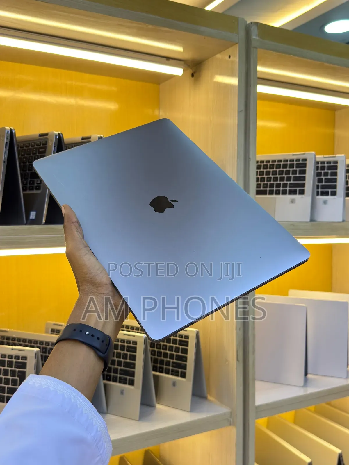 Laptop Apple MacBook Pro 2019 16GB Intel Core I7 SSD 512GB