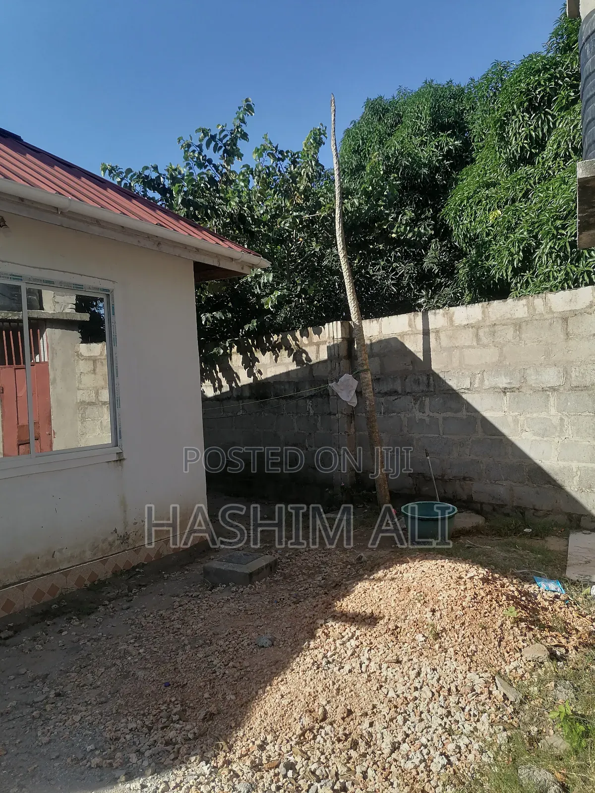 9bdrm House in Kigamboni for sale