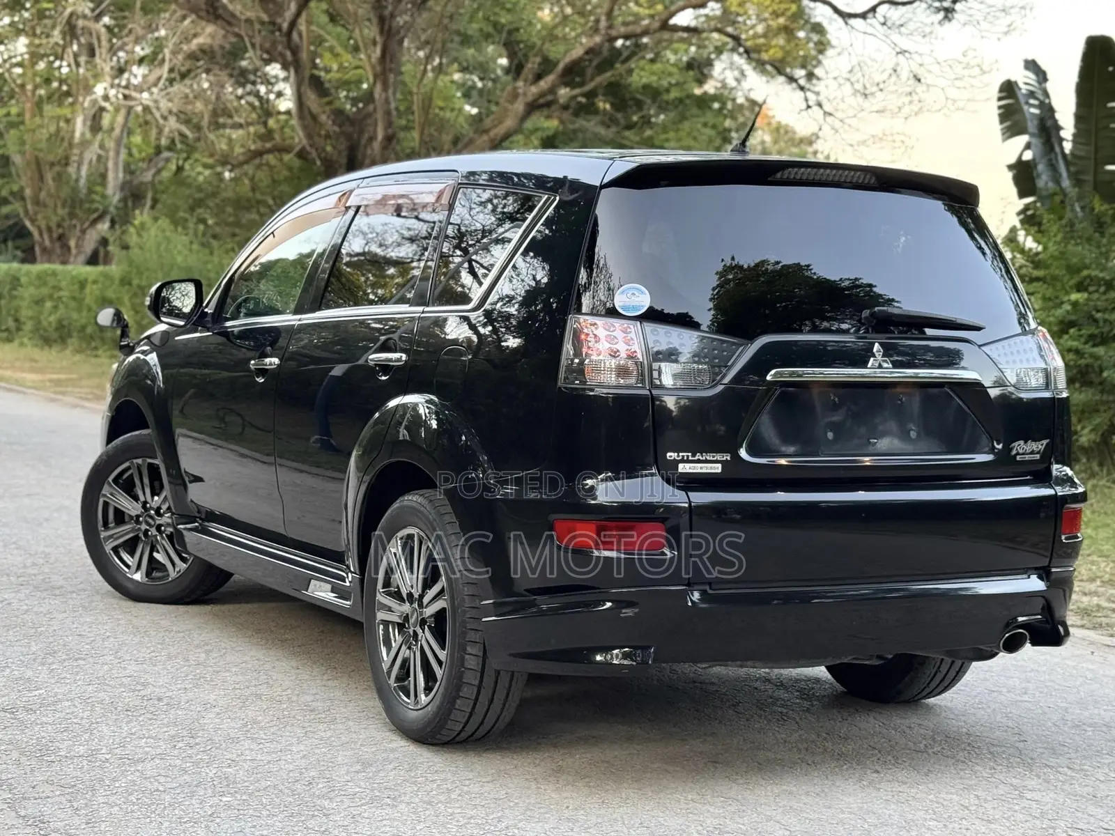 Mitsubishi Outlander 2010 Black