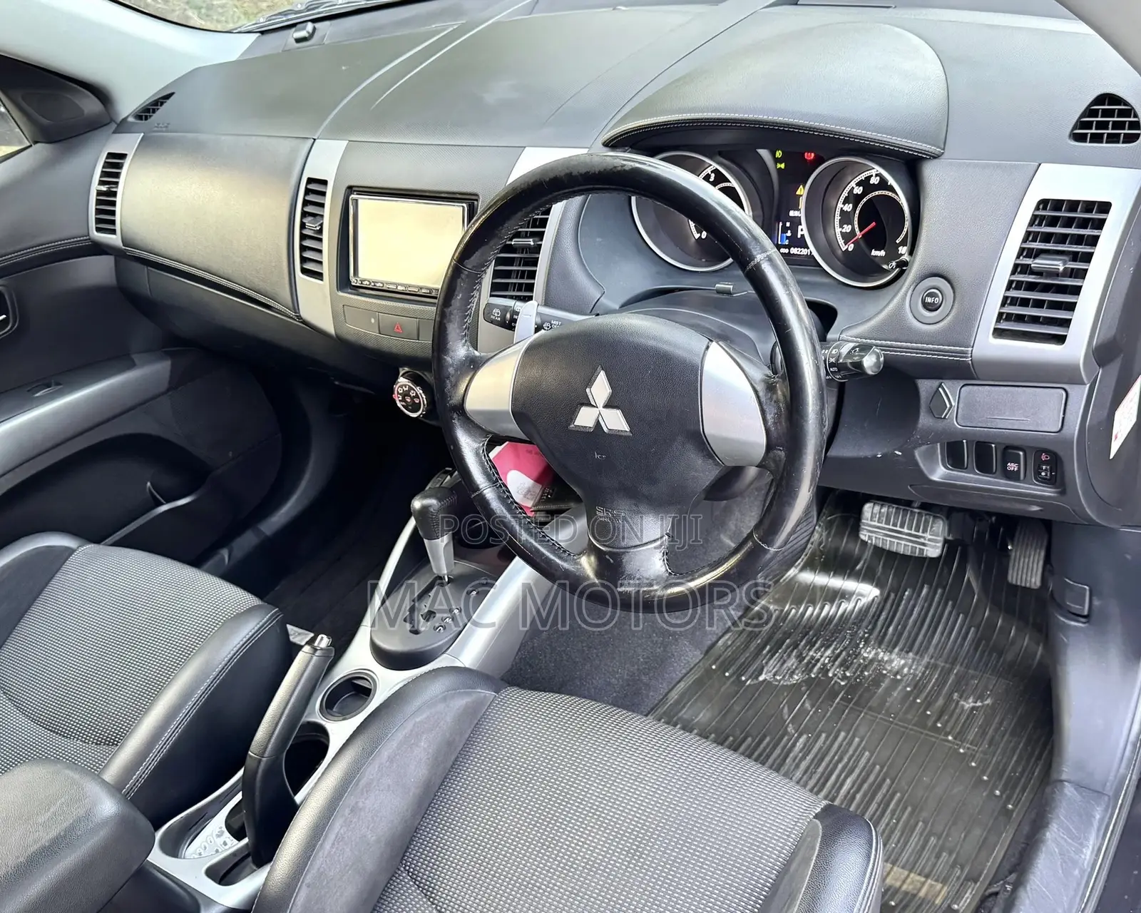 Mitsubishi Outlander 2010 Black