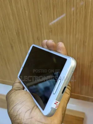 Sharp Aquos Sense 32 GB Silver