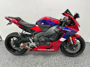 Honda CBR 2024 Red