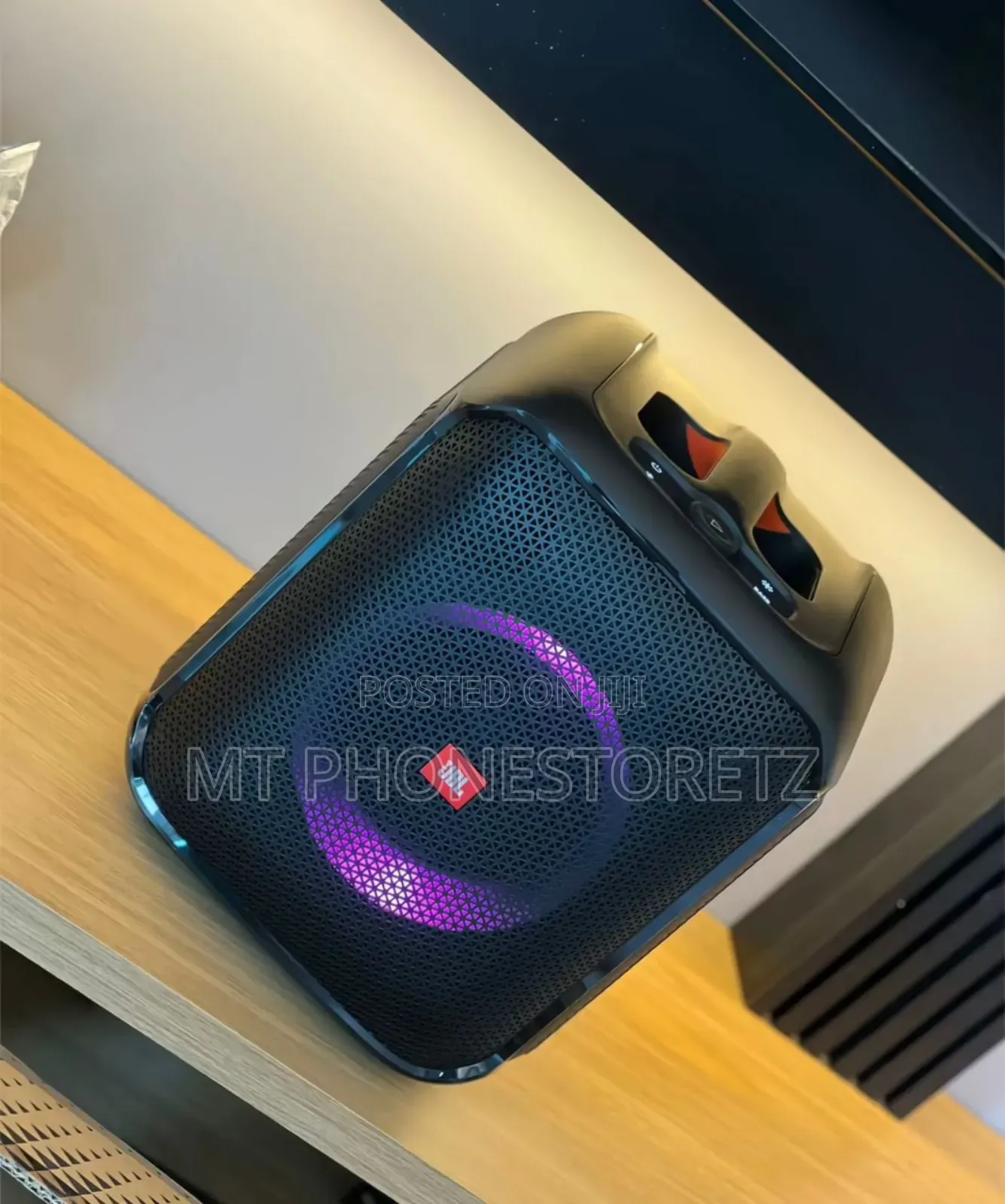 JBL Encore Essentials
