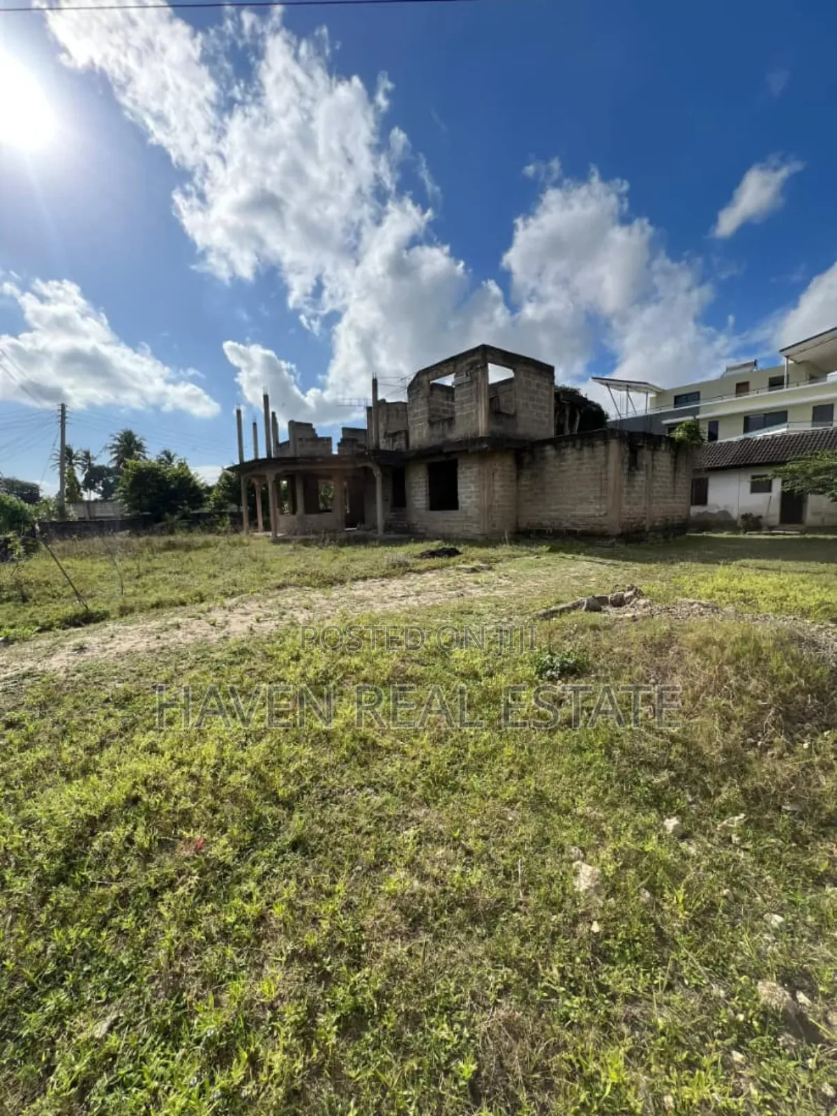 6bdrm House in Kunduchi for sale