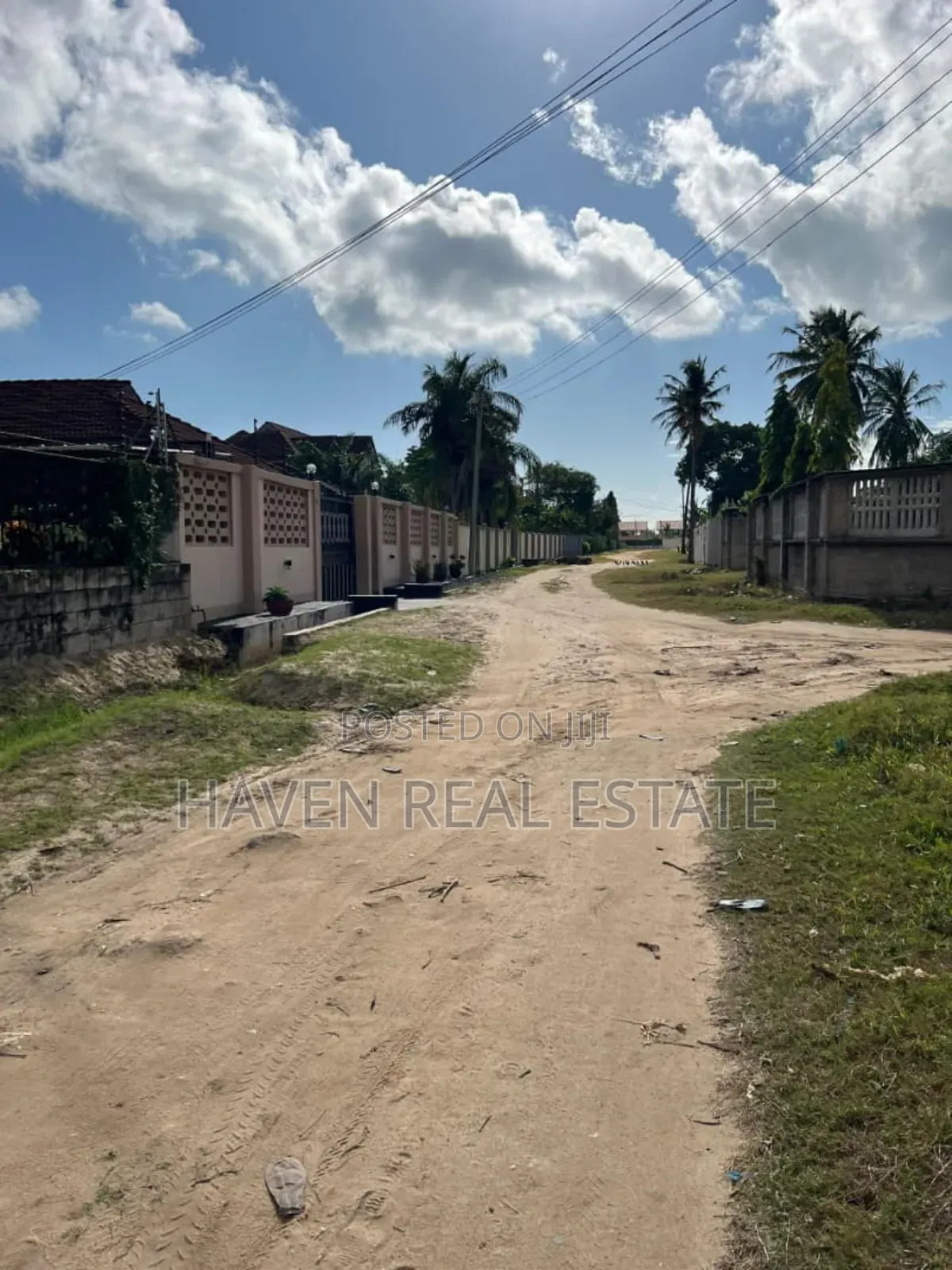 6bdrm House in Kunduchi for sale