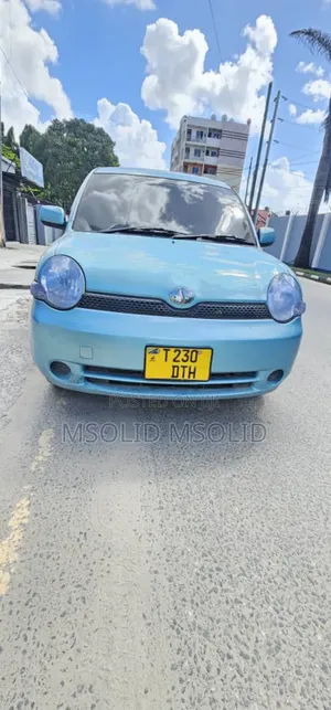 Toyota Sienta 2005 Blue