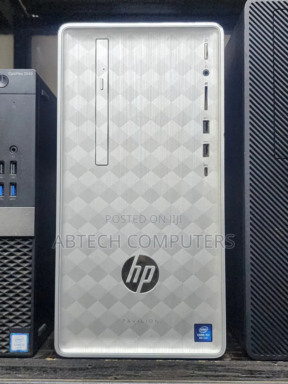Desktop Computer HP Pavilion 590 8GB Intel Core i5 SSD 256GB