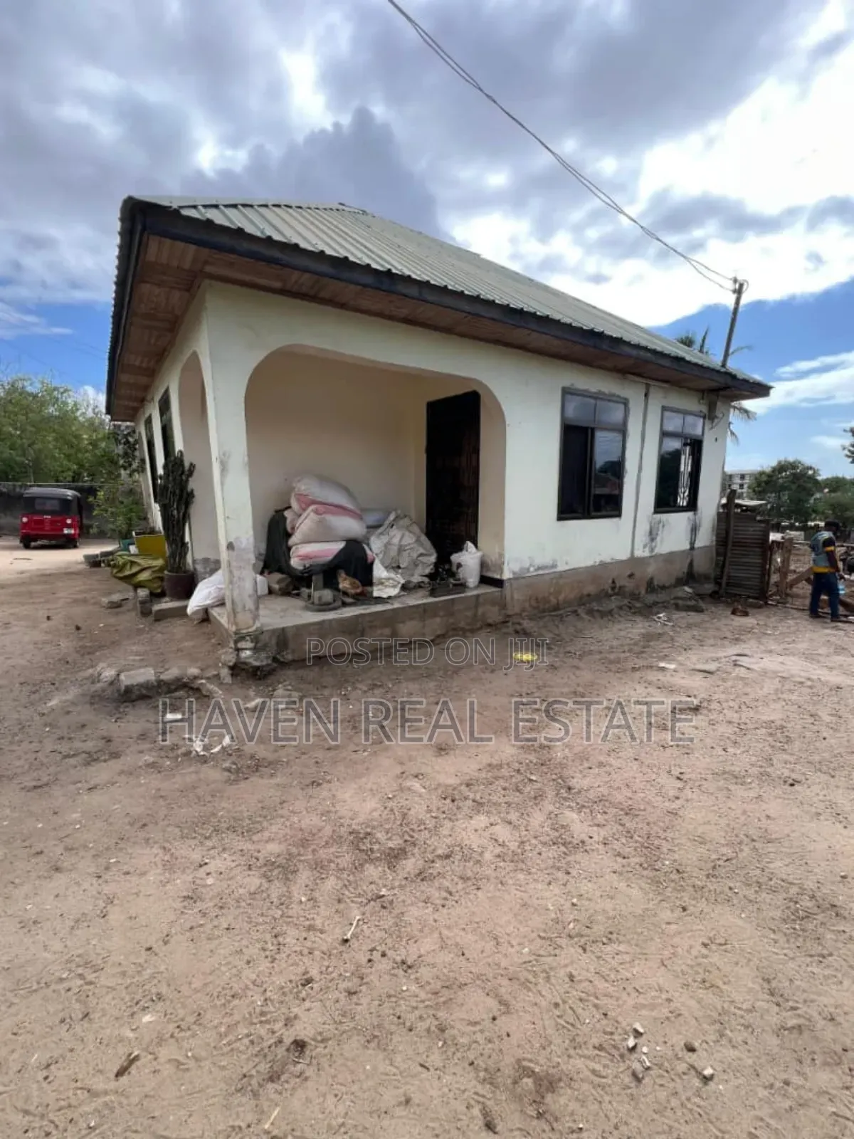 3bdrm House in Goba for sale