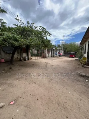 3bdrm House in Goba for sale