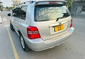 Toyota Kluger 2002 Silver
