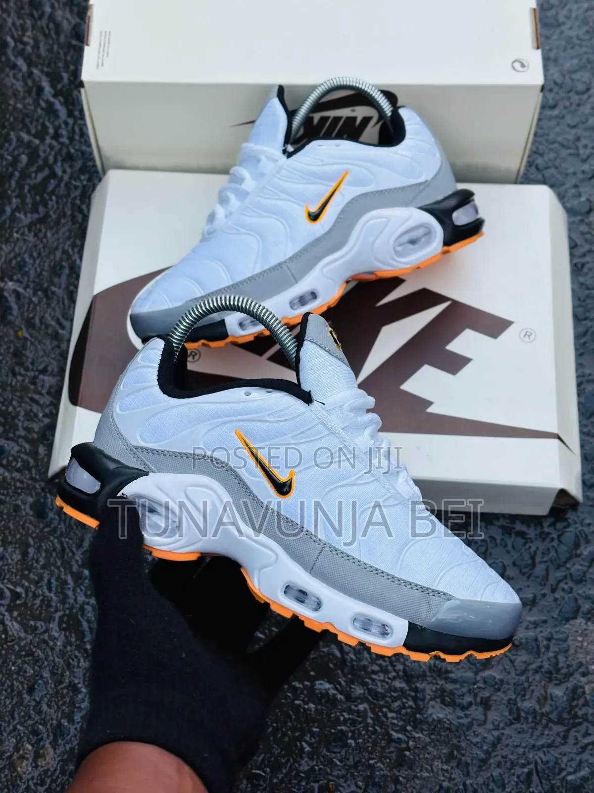 Tn Brand Sneakers /