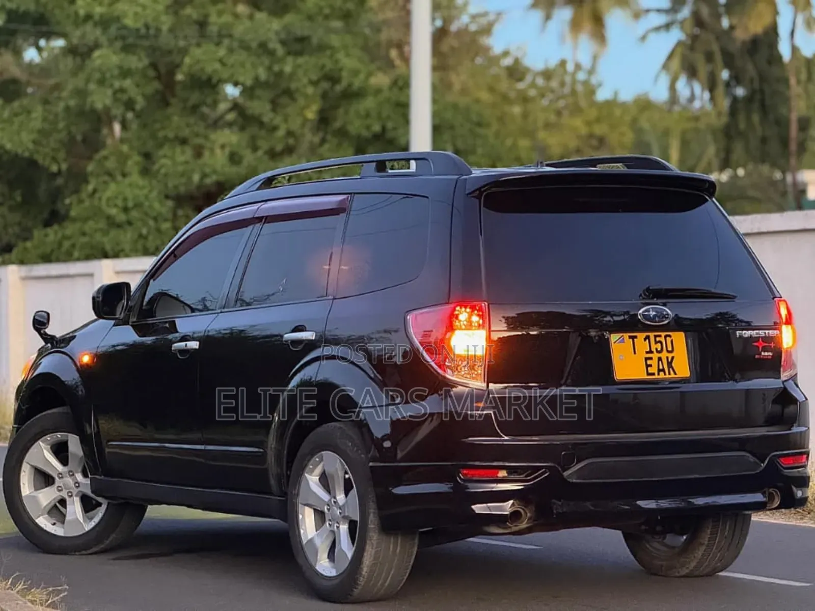 Subaru Forester 2010 Black