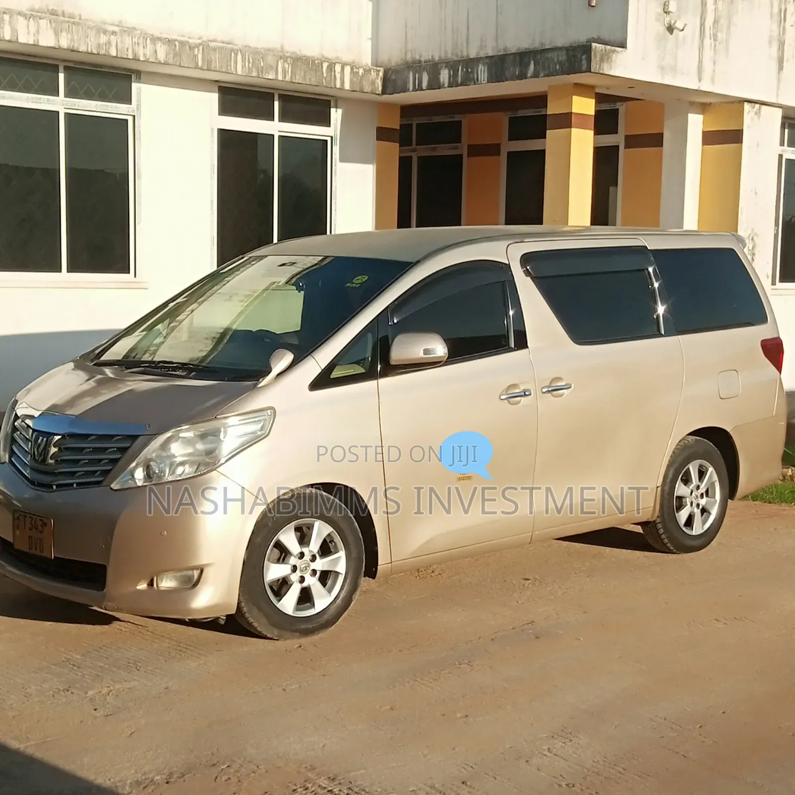 Toyota Alphard 2009 Gold
