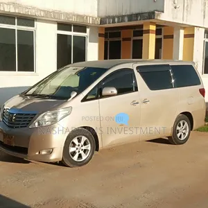 Toyota Alphard 2009 Gold