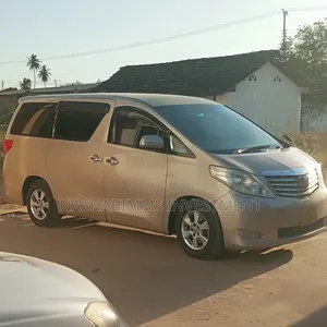 Toyota Alphard 2009 Gold