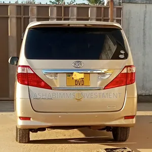 Toyota Alphard 2009 Gold
