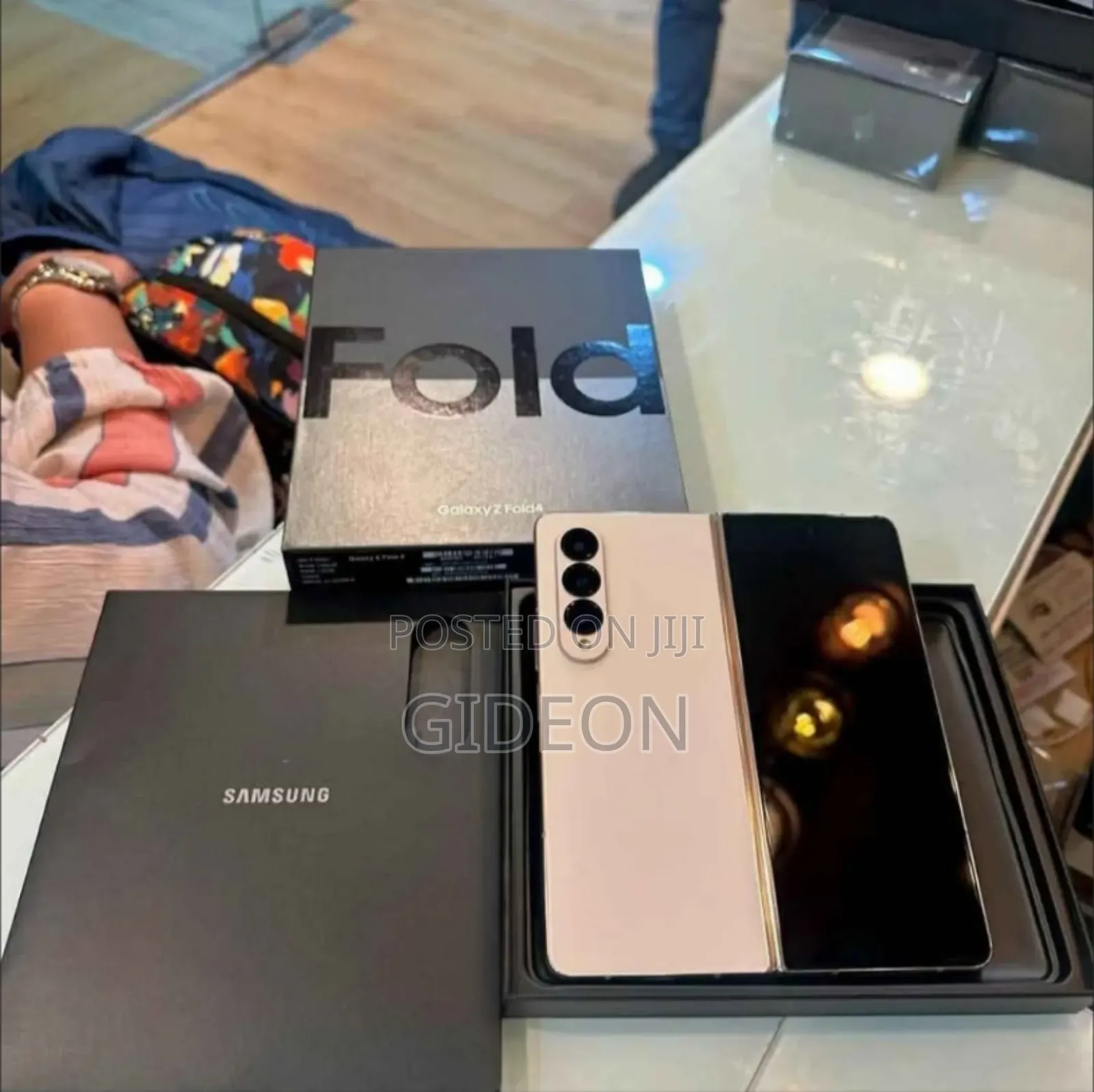 New Samsung Galaxy Z Fold4 512 GB Pink