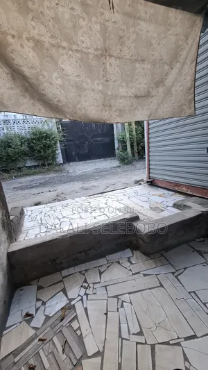 8bdrm Bungalow in Sinza Kumekucha for sale