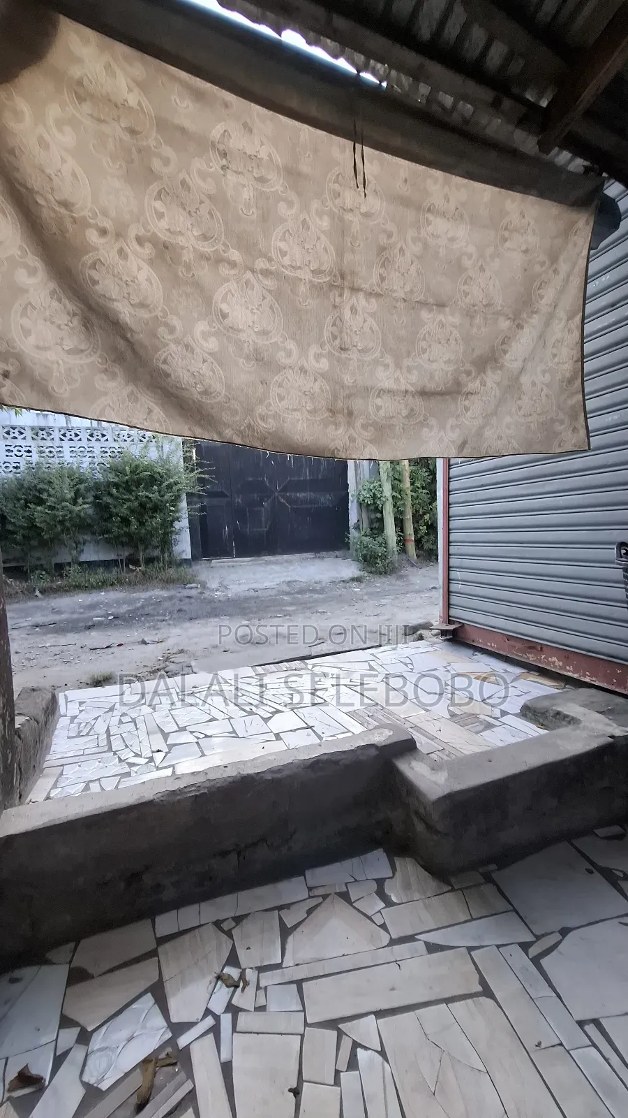 8bdrm Bungalow in Sinza Kumekucha for sale