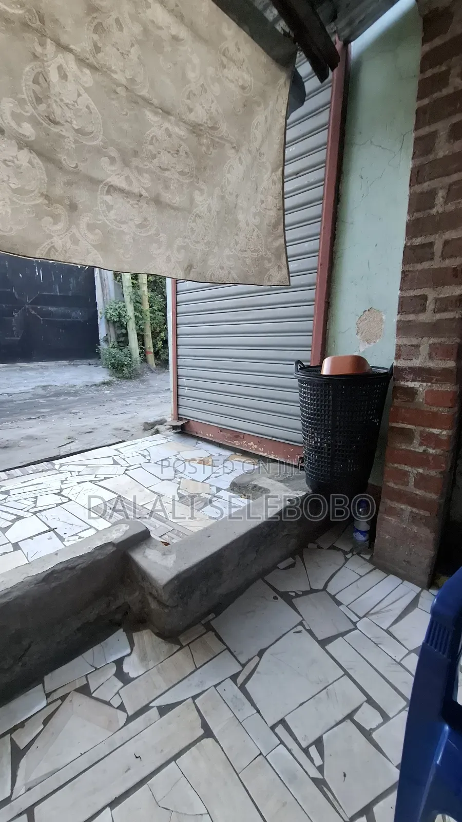8bdrm Bungalow in Sinza Kumekucha for sale