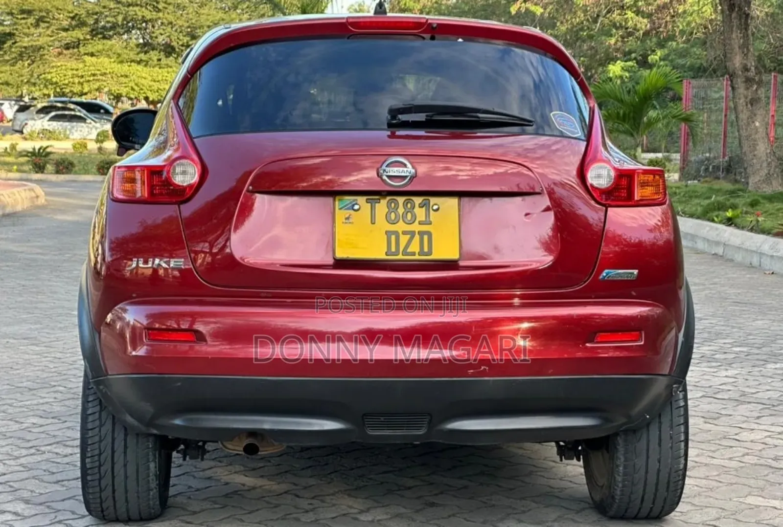 Nissan Juke 2011 Red