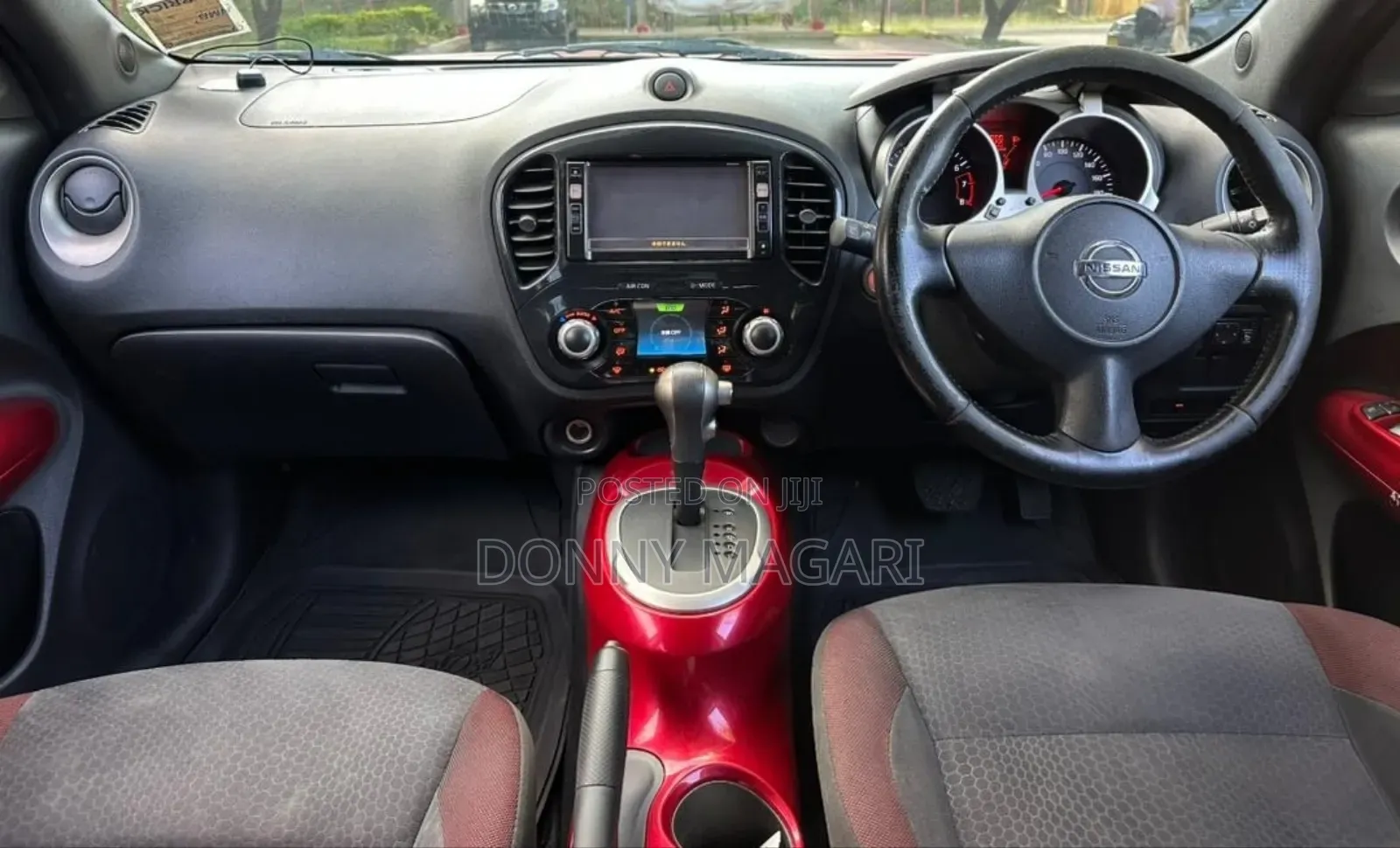Nissan Juke 2011 Red