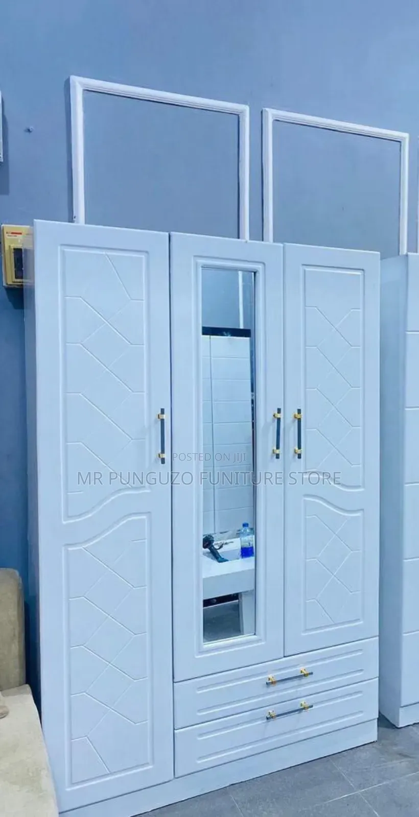 Kabati Milango Mitatu Full White Two Droo