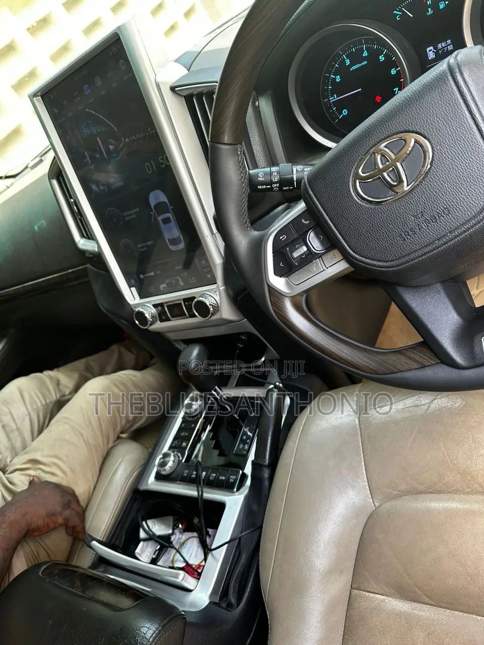Toyota Land Cruiser 2009 Gold