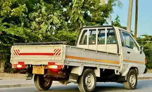 Toyota Lite-Ace 2010 White