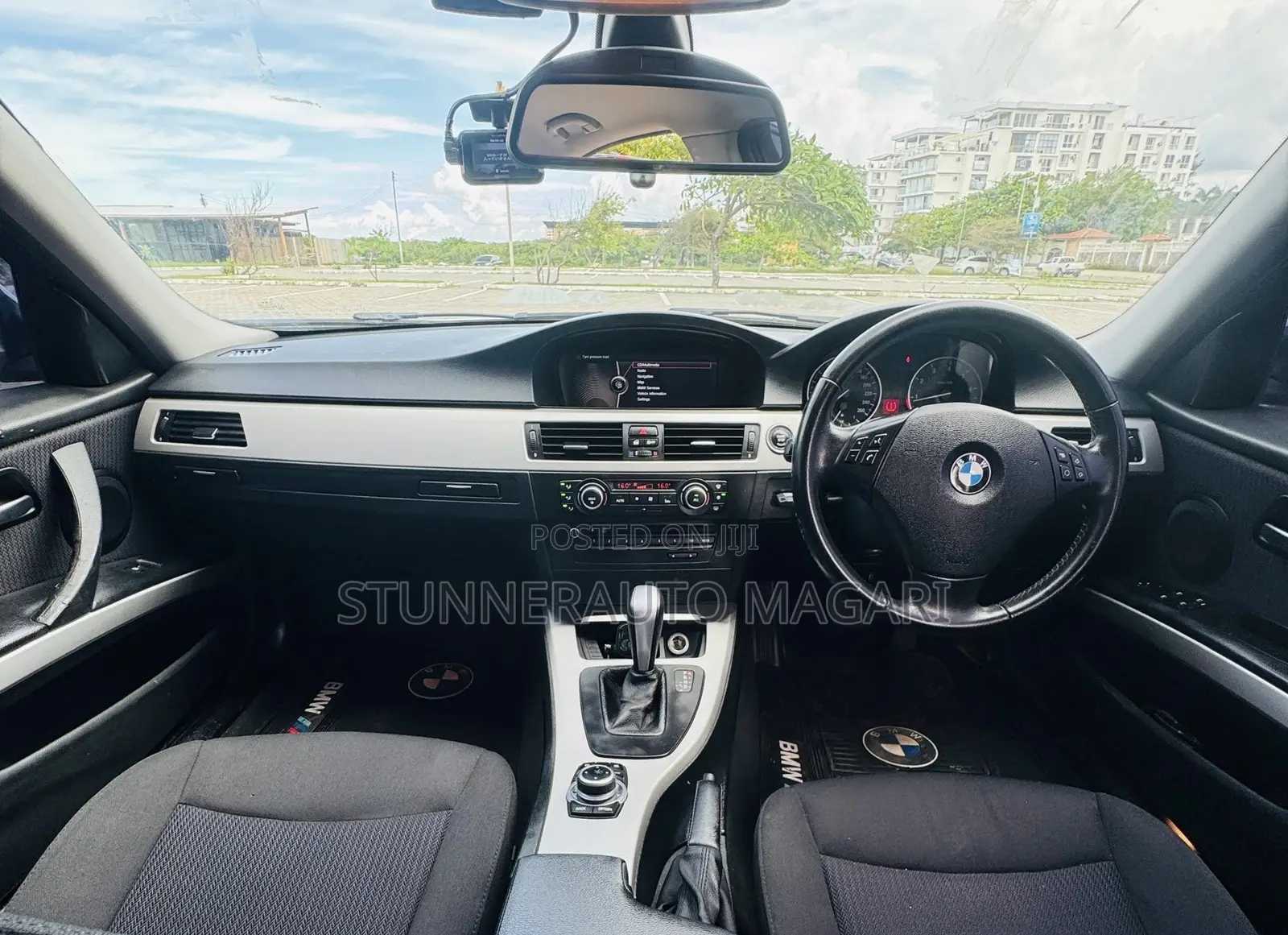 BMW 3 Series 2010 Pearl