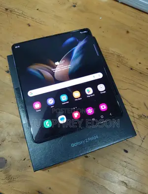 New Samsung Galaxy Z Fold4 256 GB Black