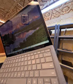New Laptop Microsoft Surface Laptop 2 8GB Intel Core I5 SSD 256GB