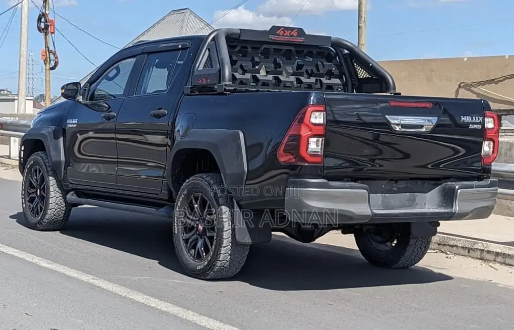 Toyota Hilux Revo Double Cab Deisel 2.8 RWD 2022 Black