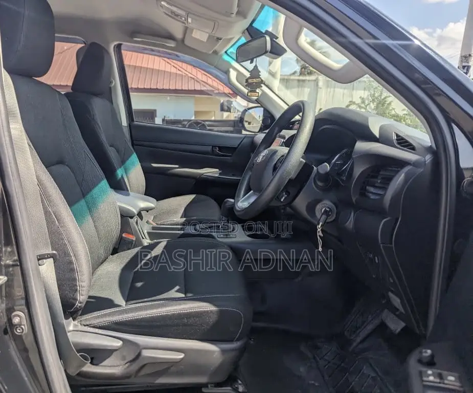 Toyota Hilux Revo Double Cab Deisel 2.8 RWD 2022 Black