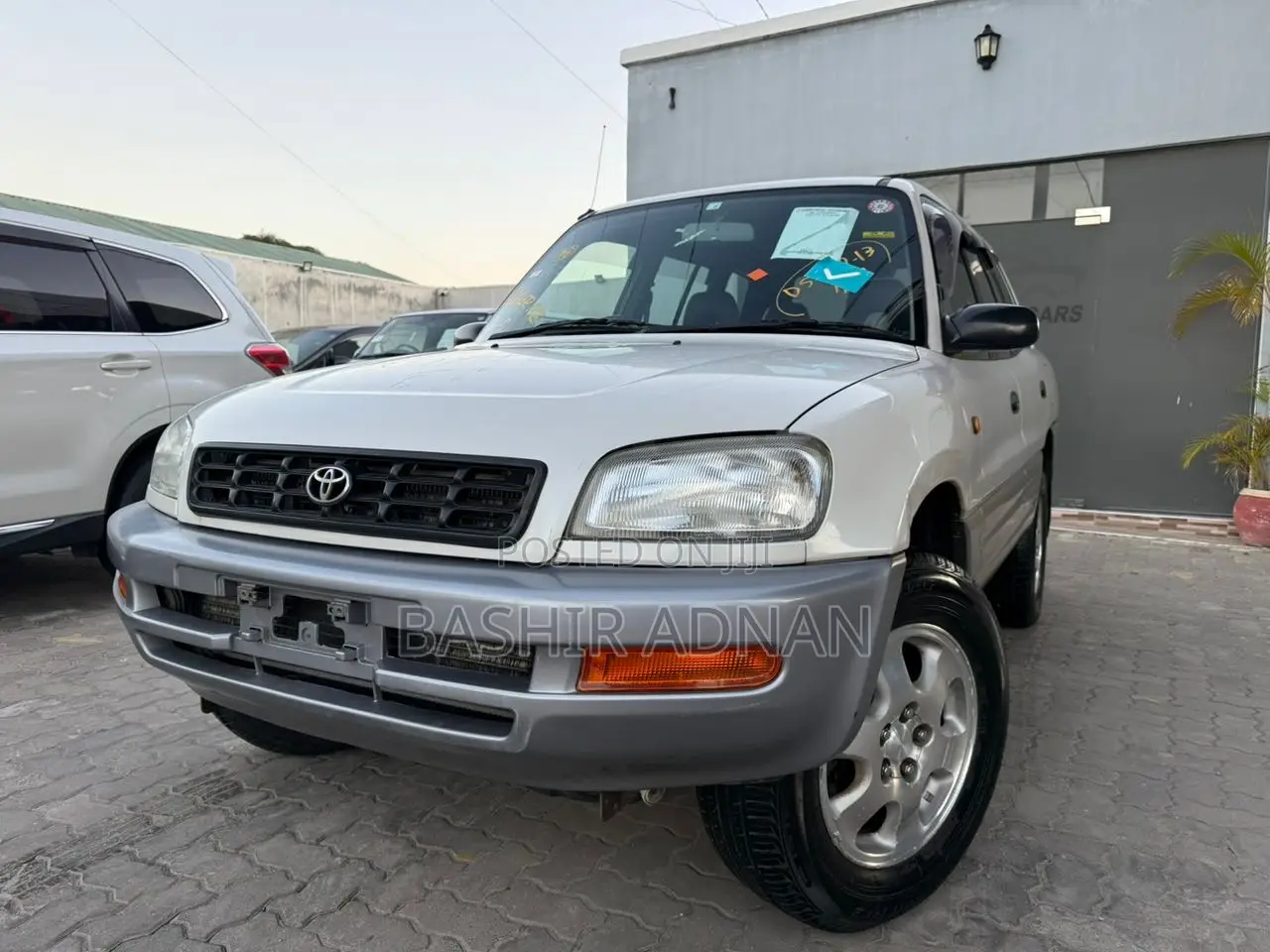 Toyota RAV4 1996 Pearl