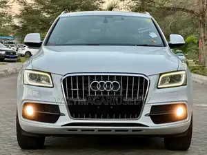 Audi Q5 2.0T Premium quattro 4dr SUV AWD (2.0L 4cyl Turbo 8A) 2015