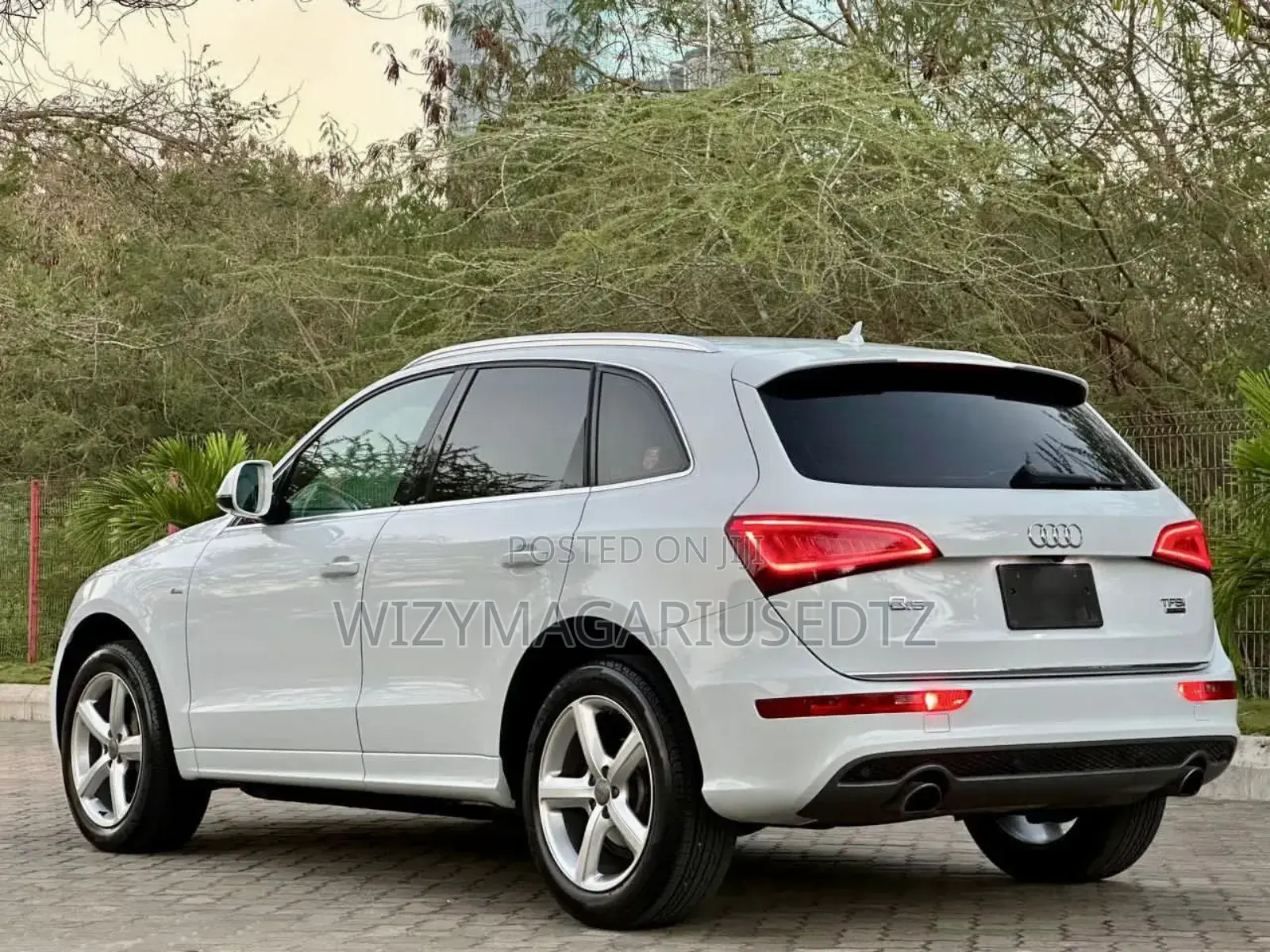 Audi Q5 2.0T Premium quattro 4dr SUV AWD (2.0L 4cyl Turbo 8A) 2015