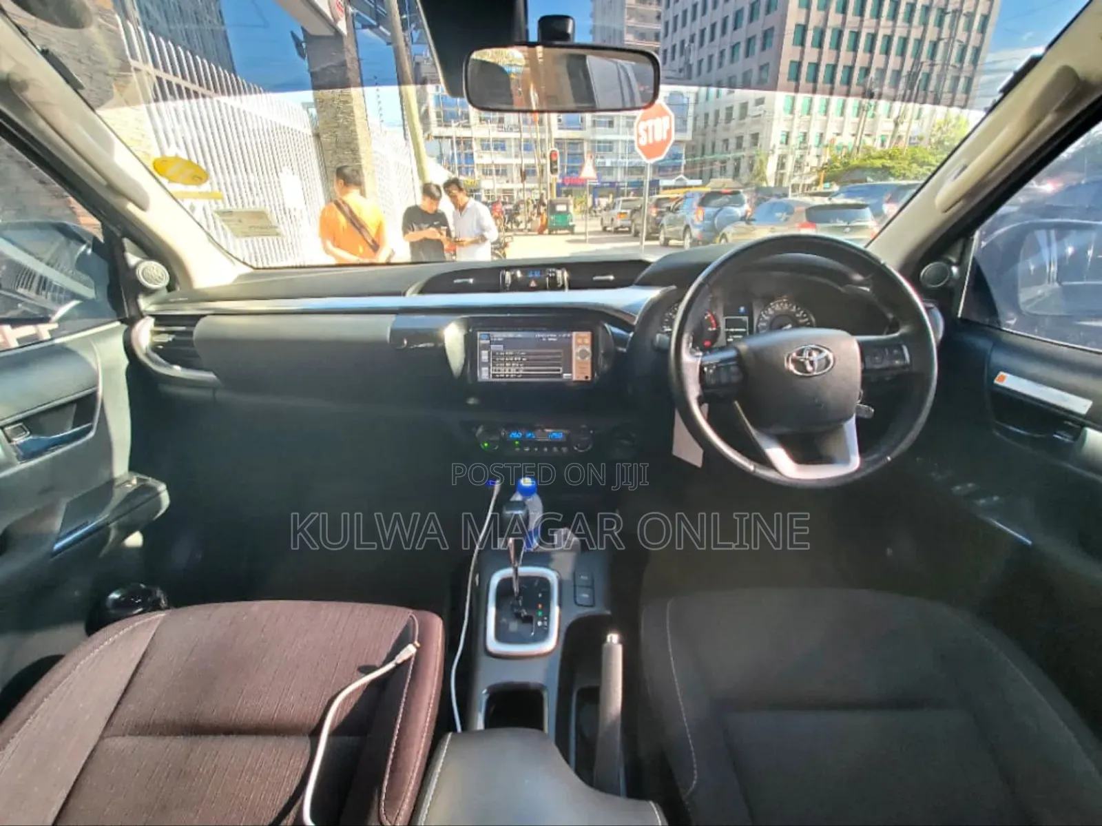 Toyota Hilux 2024 Black