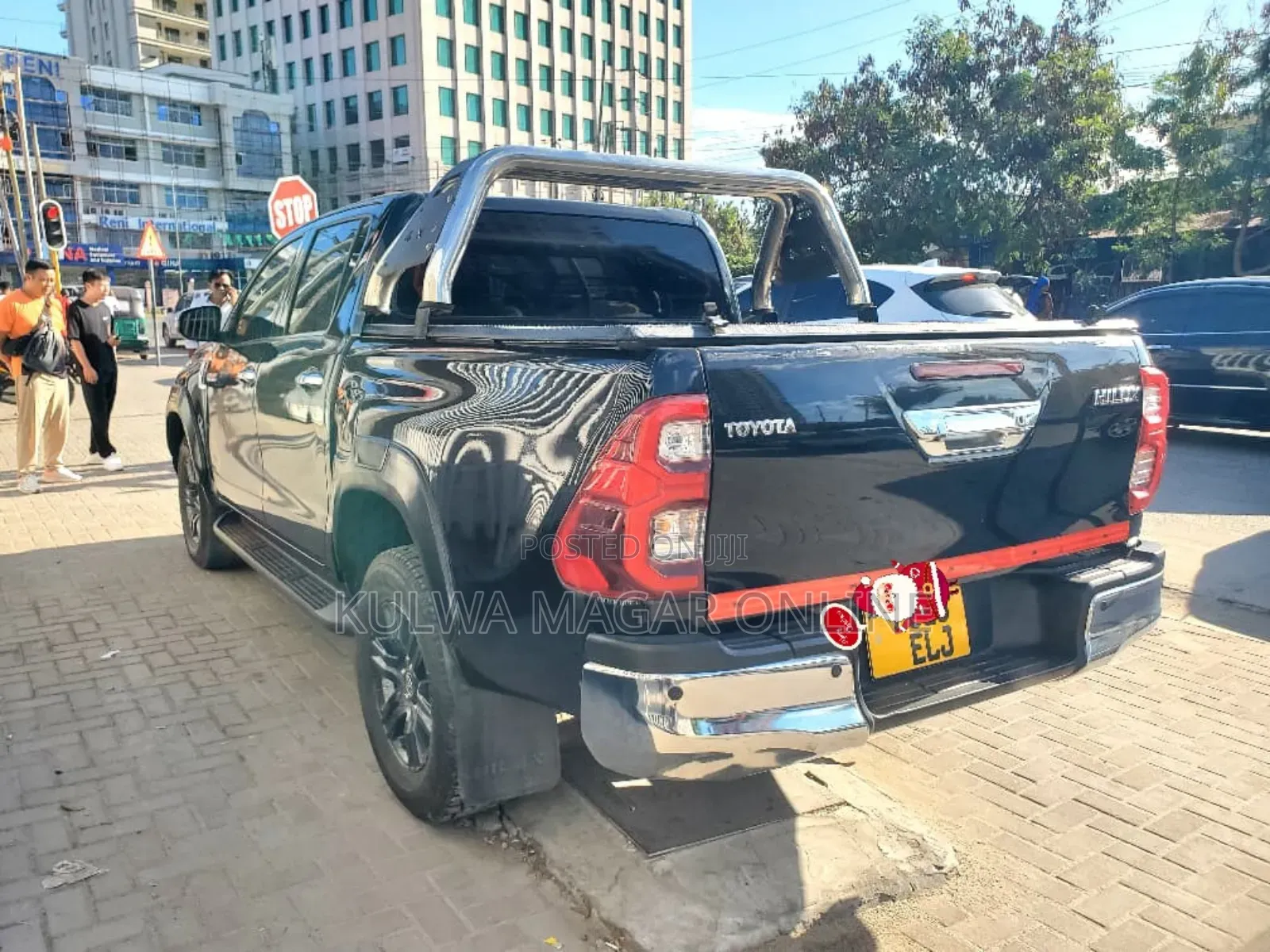 Toyota Hilux 2024 Black